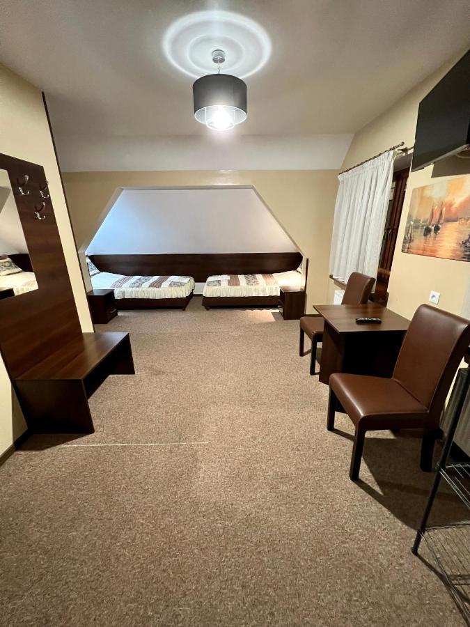 Apartamenty Ostrowiec - Pokoje Goscinne Centrum Ostrowiec Świętokrzyski Exterior foto